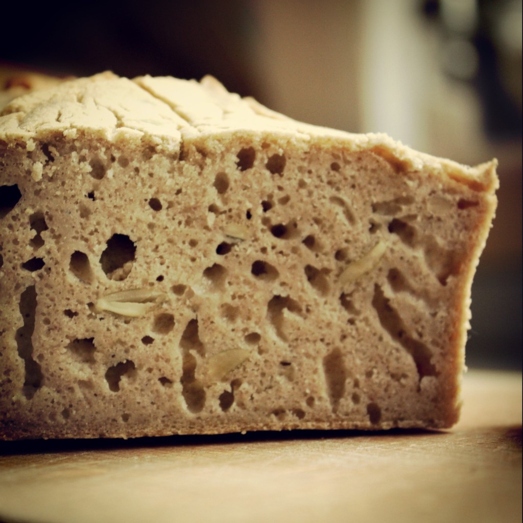 Bezglutenowy chleb kukurydziano-gryczany na szybko